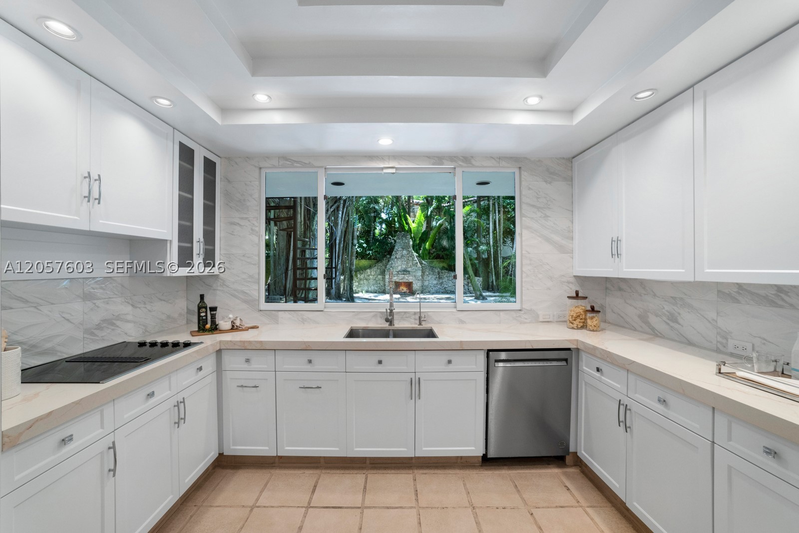 SUNSHINE VILLAS - Residential