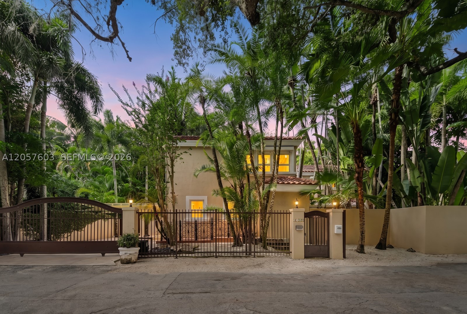 SUNSHINE VILLAS - Residential