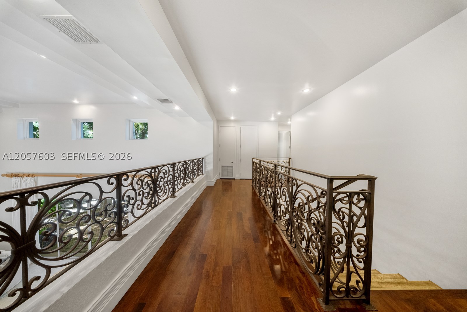 SUNSHINE VILLAS - Residential