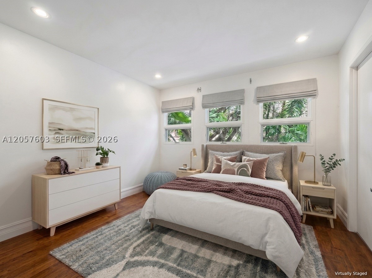 SUNSHINE VILLAS - Residential