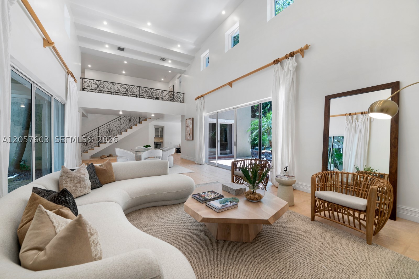 SUNSHINE VILLAS - Residential