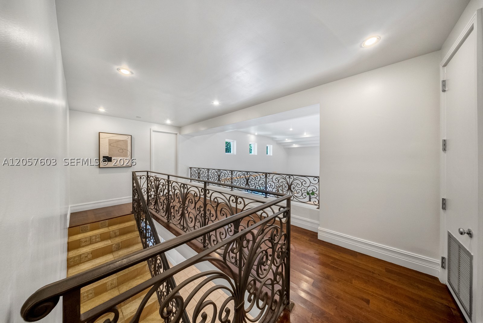 SUNSHINE VILLAS - Residential