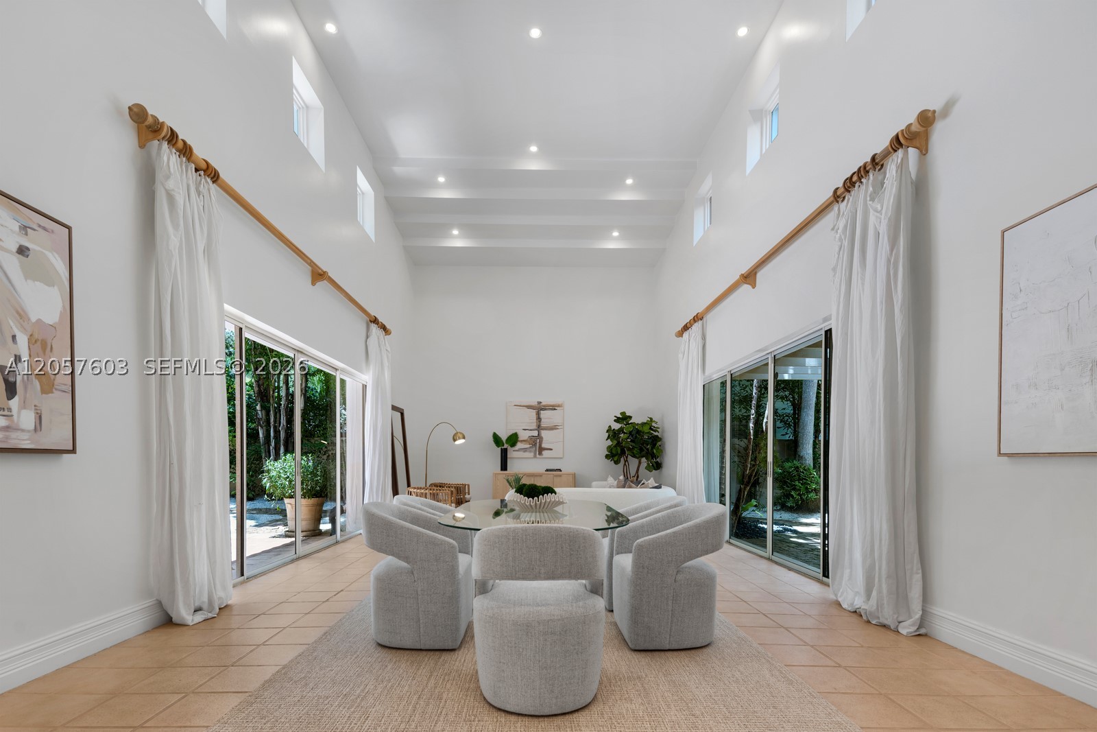 SUNSHINE VILLAS - Residential