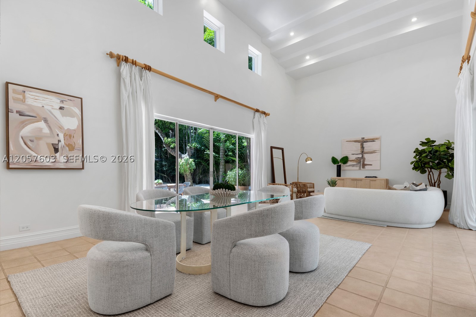 SUNSHINE VILLAS - Residential