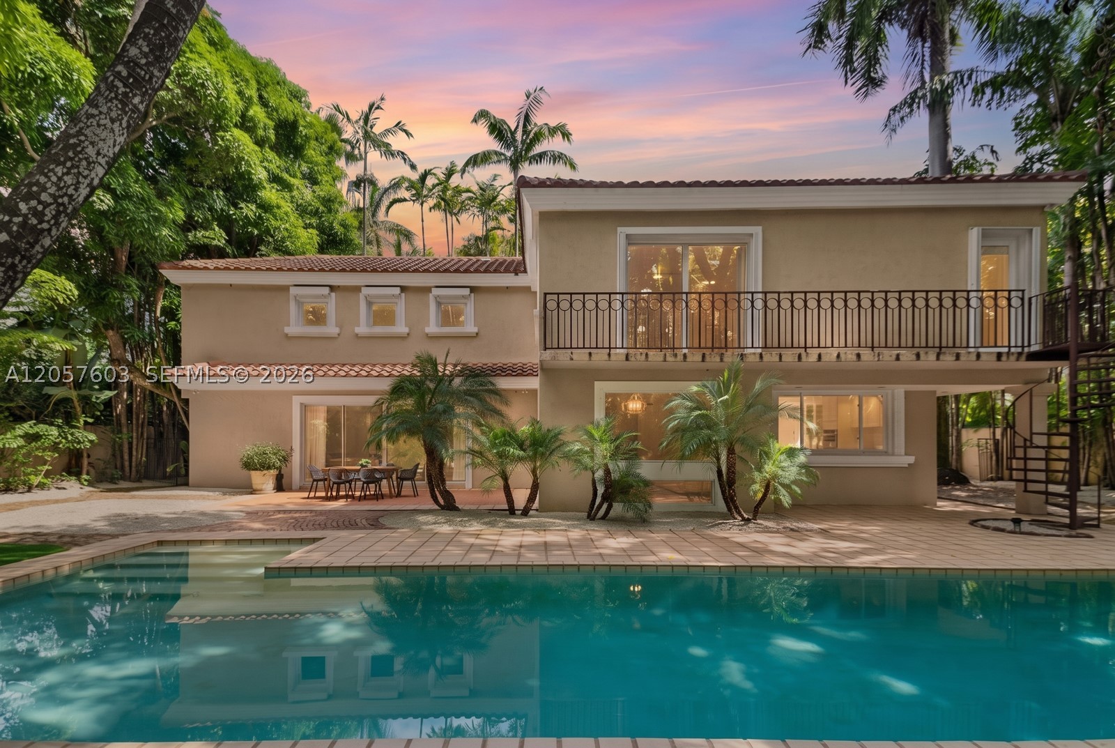 SUNSHINE VILLAS - Residential