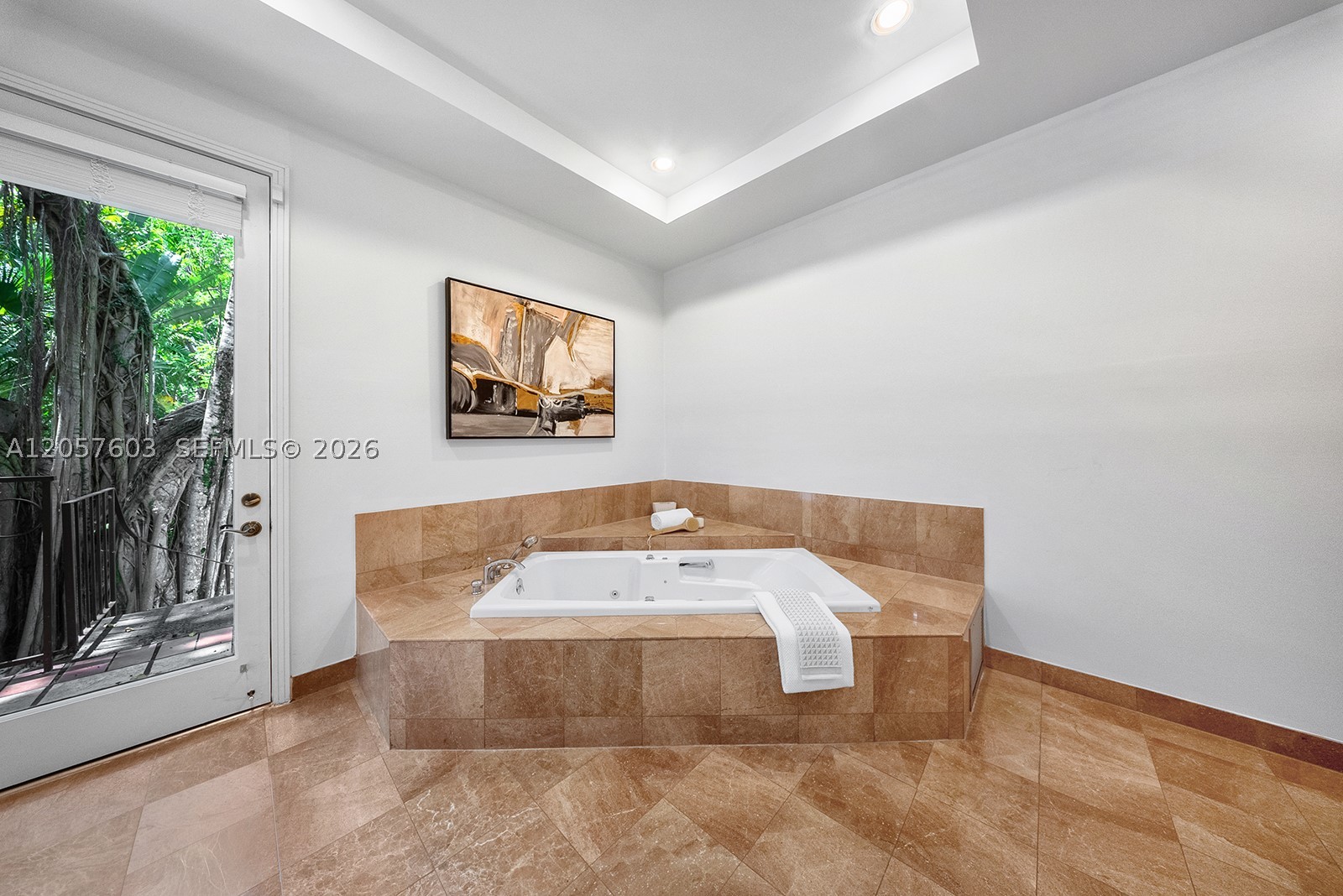 SUNSHINE VILLAS - Residential