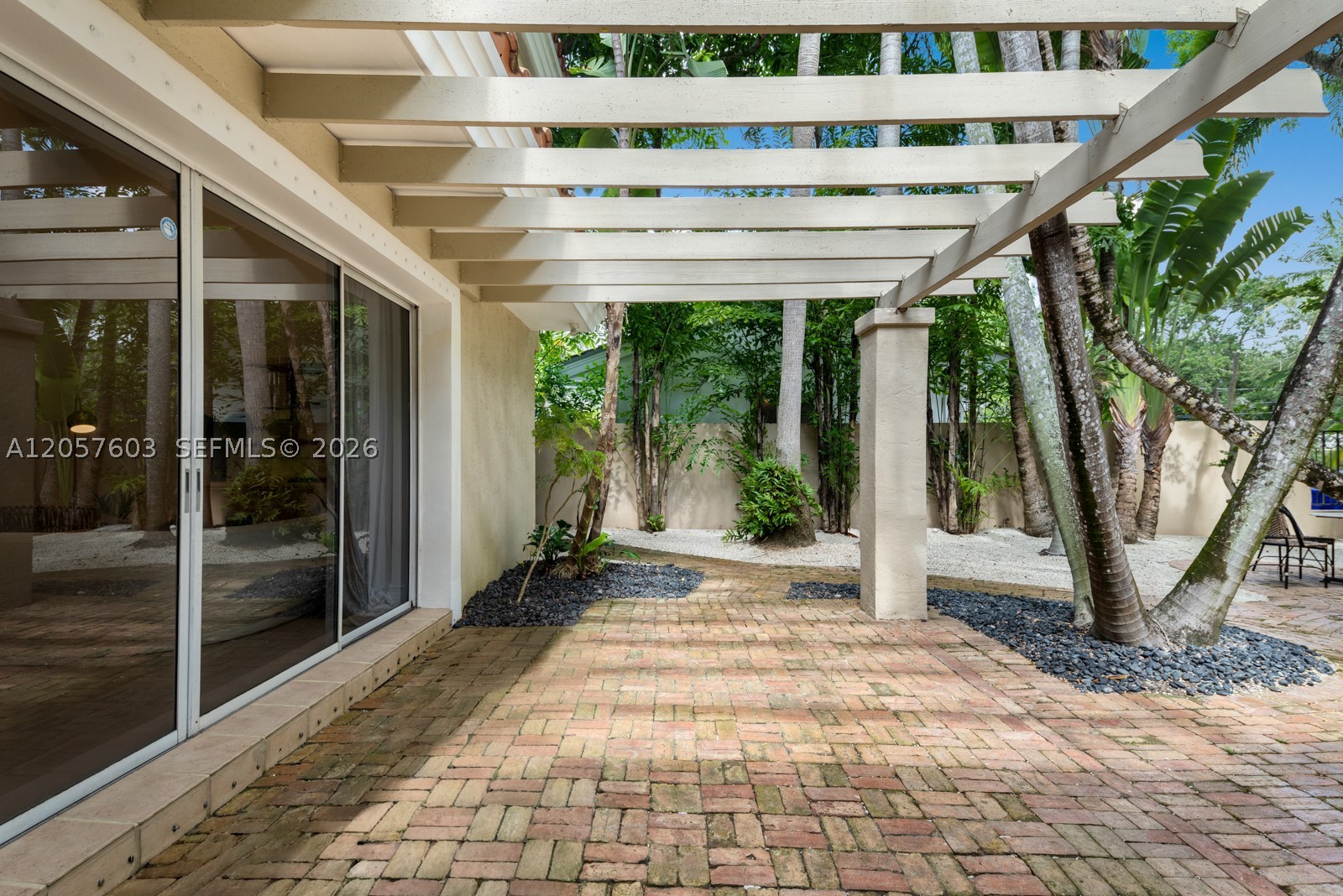 SUNSHINE VILLAS - Residential