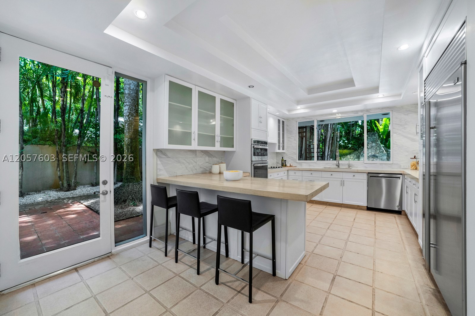 SUNSHINE VILLAS - Residential