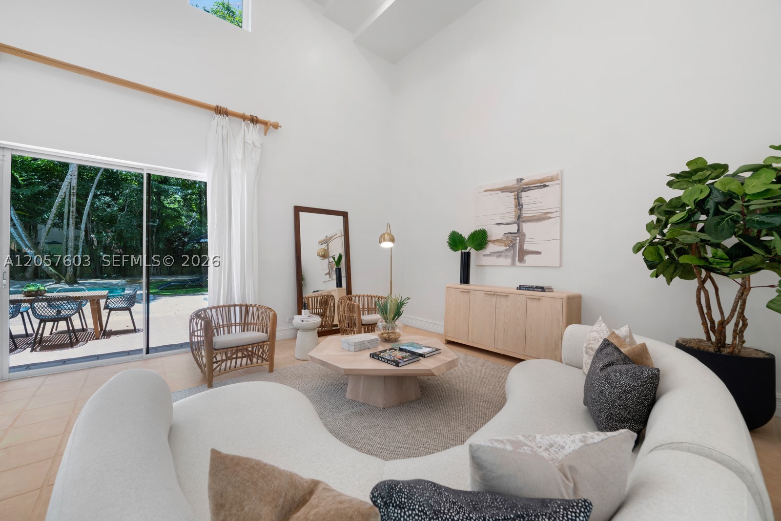 SUNSHINE VILLAS - Residential
