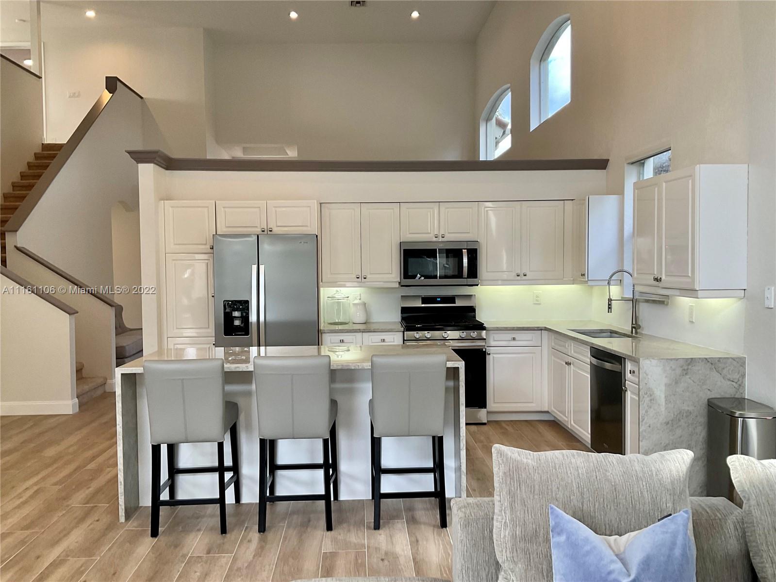 IBIS GOLF AND COUNTRY CLU - Residential Lease