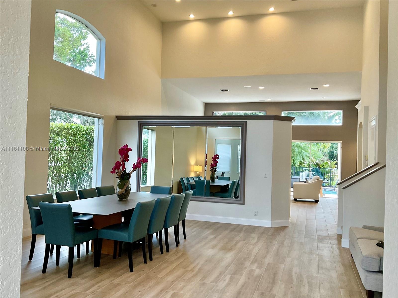 IBIS GOLF AND COUNTRY CLU - Residential Lease