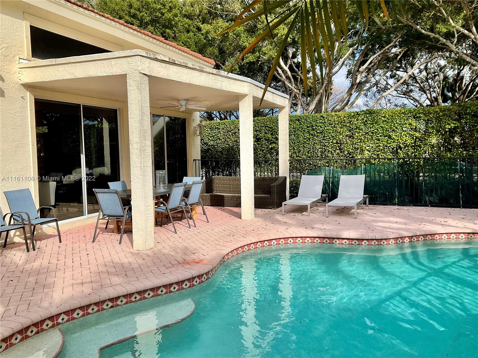 IBIS GOLF AND COUNTRY CLU - Residential Lease