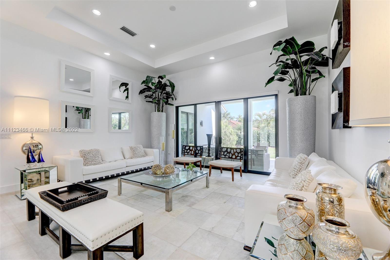 OAK RIDGE FALLS THIRD ADD - Residential