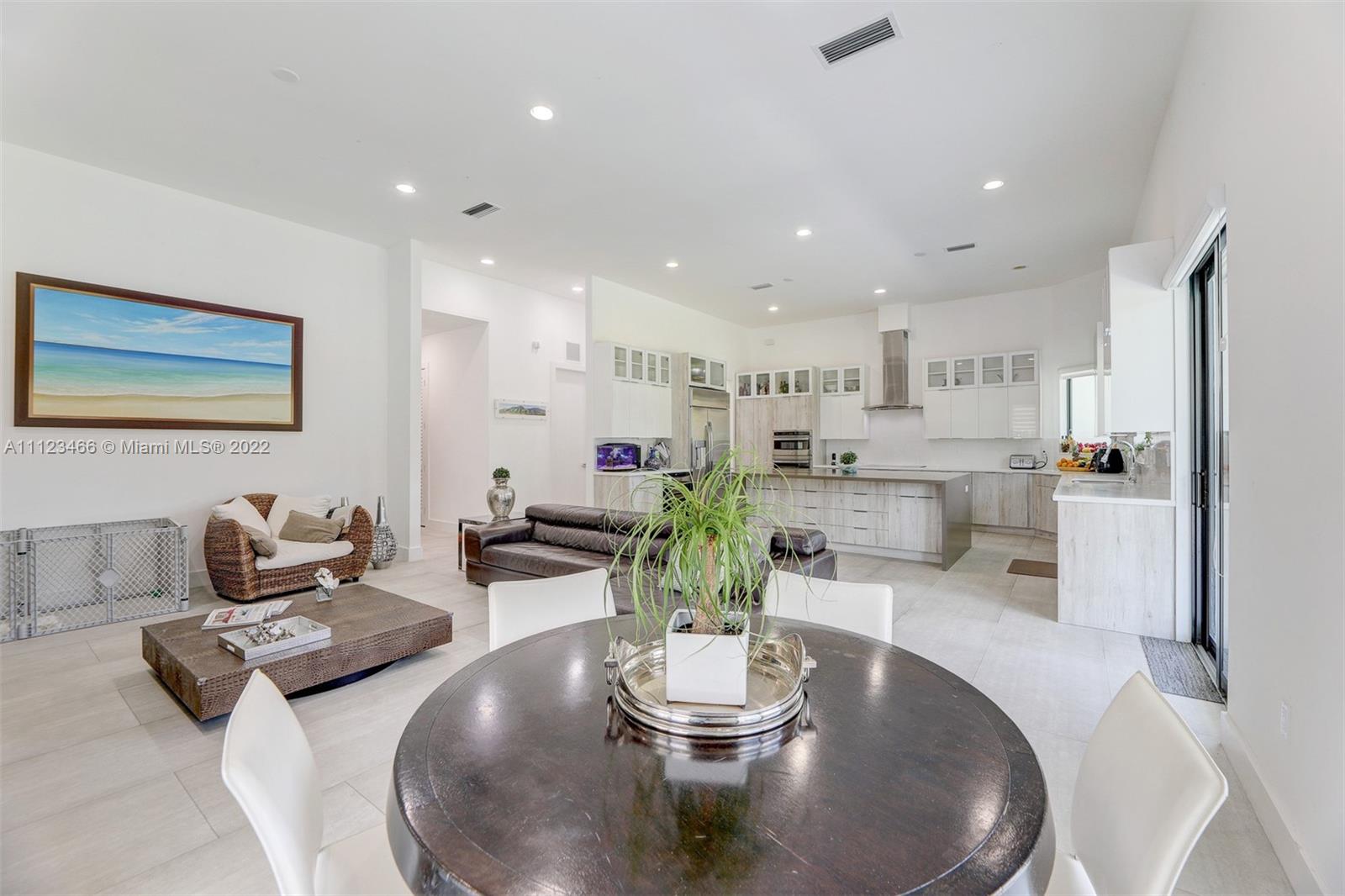 OAK RIDGE FALLS THIRD ADD - Residential
