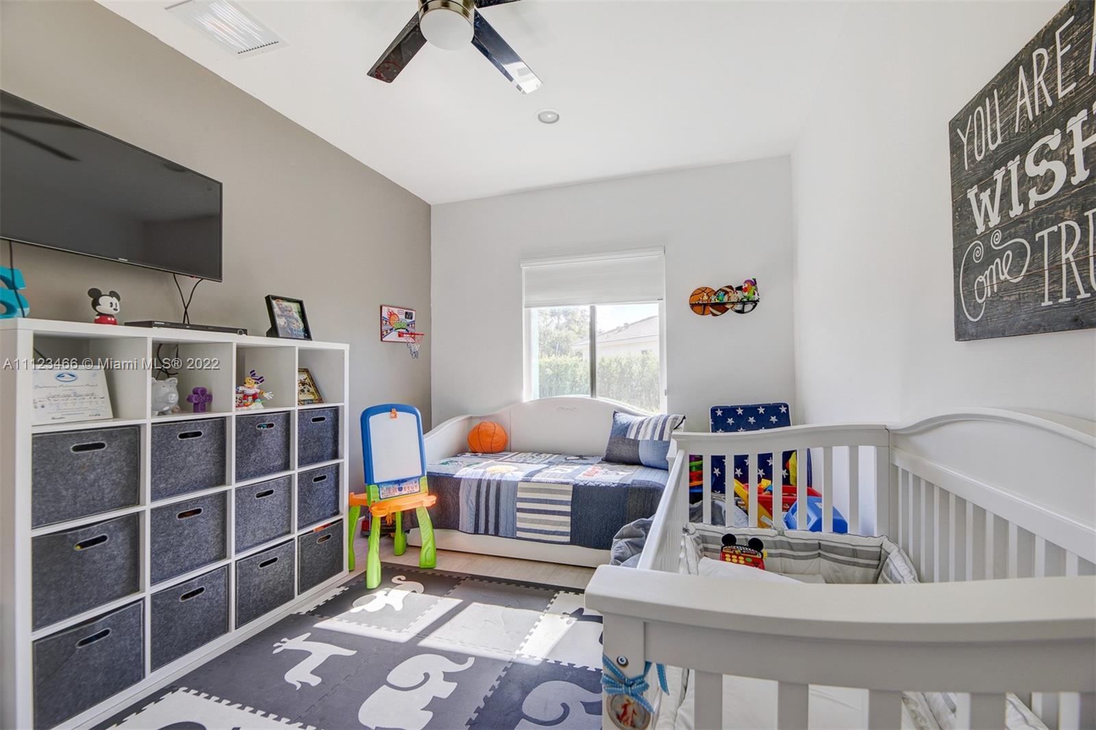 OAK RIDGE FALLS THIRD ADD - Residential