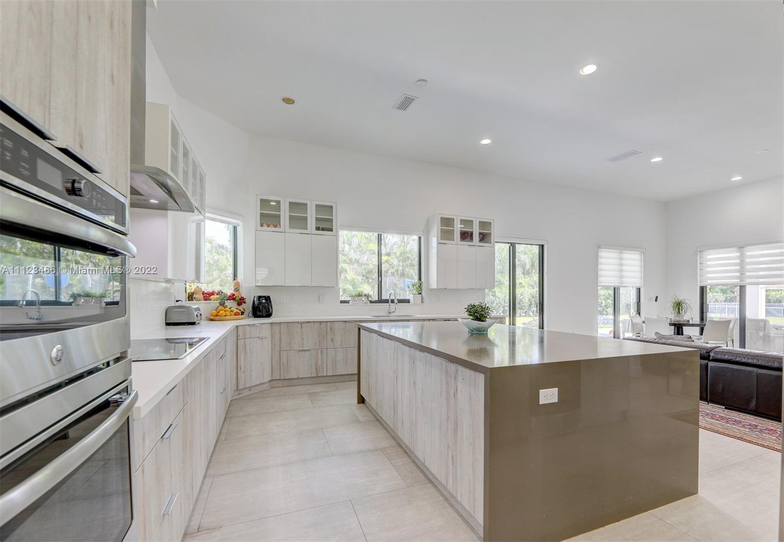 OAK RIDGE FALLS THIRD ADD - Residential