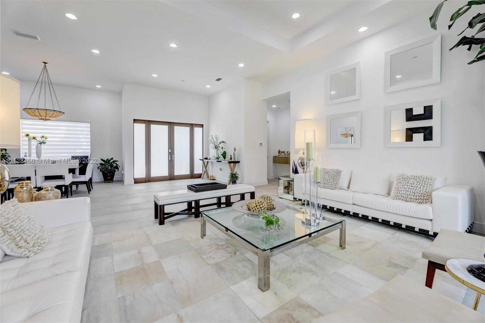 OAK RIDGE FALLS THIRD ADD - Residential