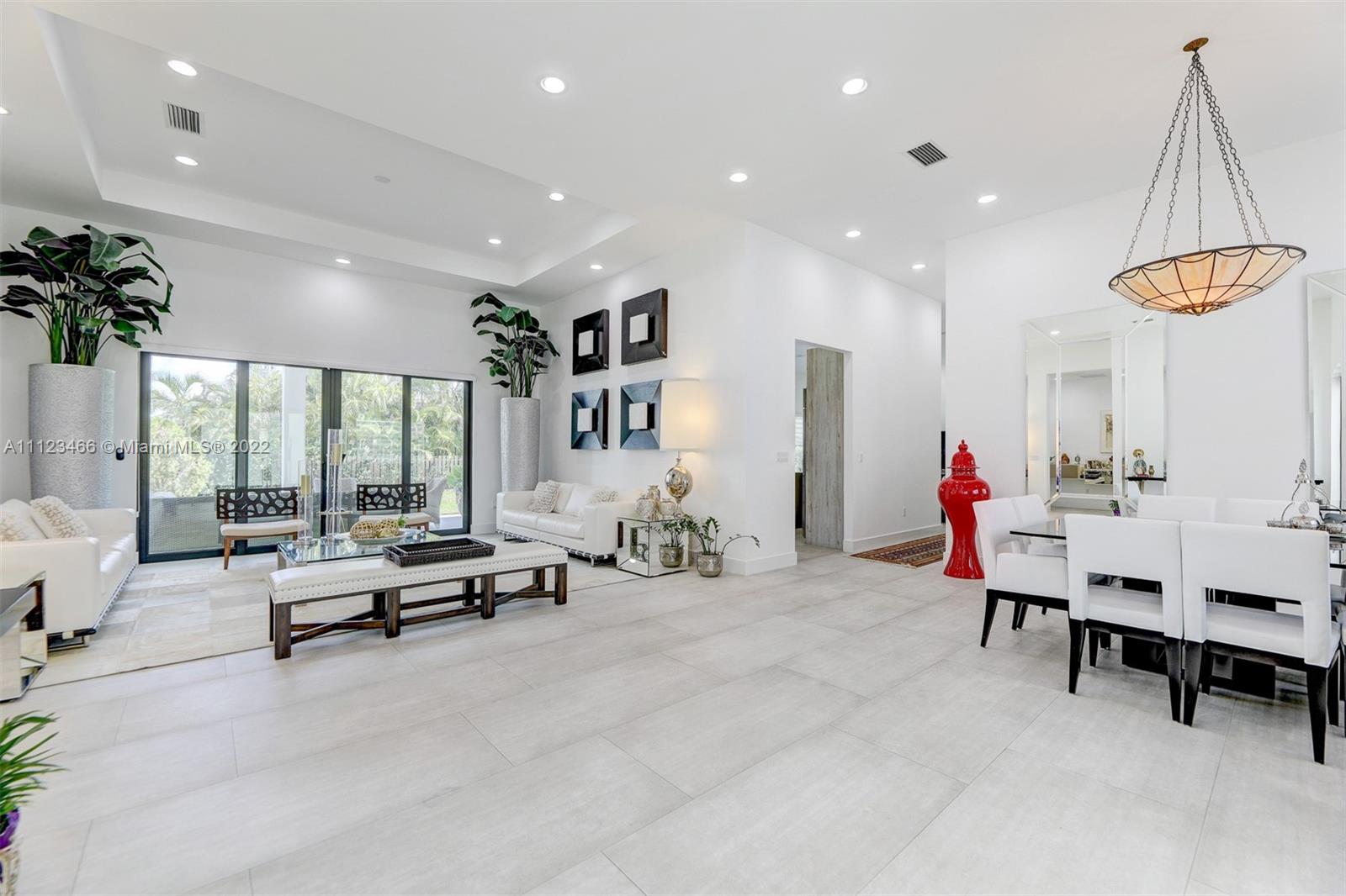 OAK RIDGE FALLS THIRD ADD - Residential