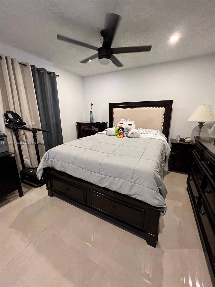 DRIFTWOOD ESTATES NO 3 - Residential Lease