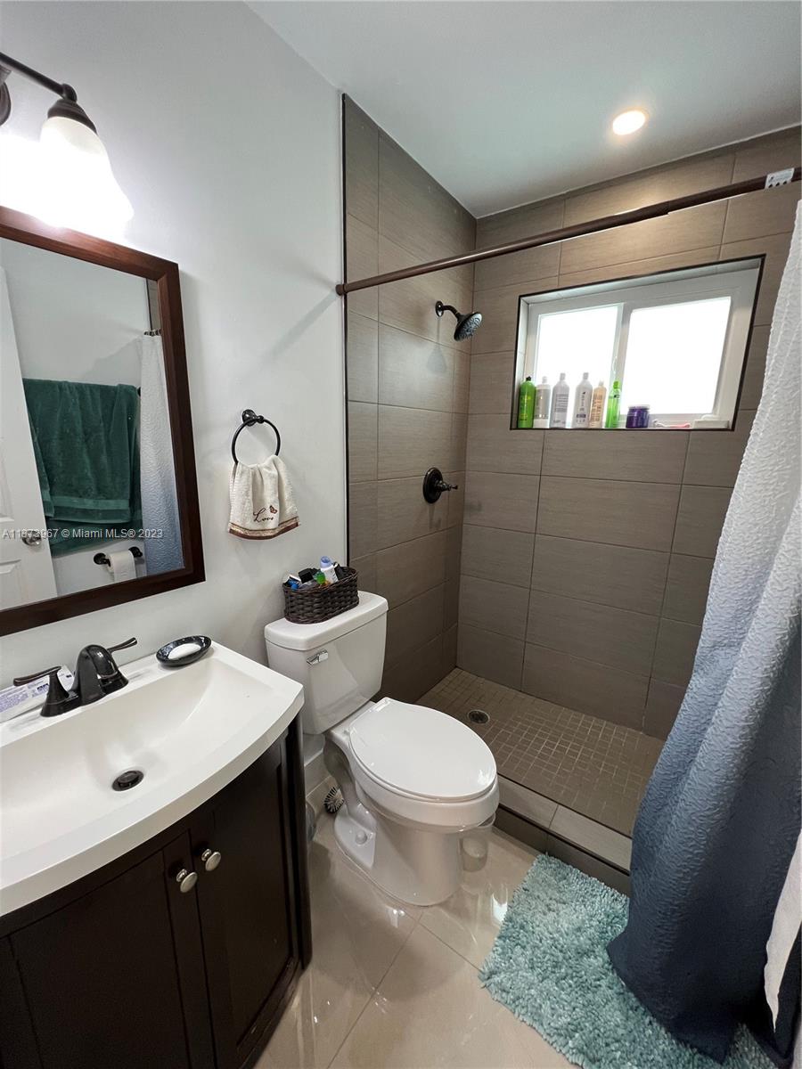 DRIFTWOOD ESTATES NO 3 - Residential Lease