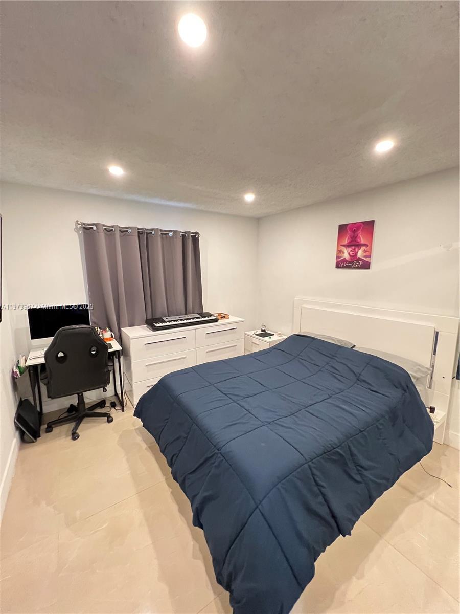 DRIFTWOOD ESTATES NO 3 - Residential Lease