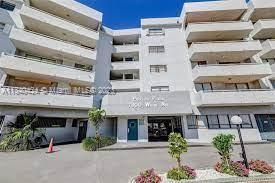 PARKVIEW PLAZA CONDO - Residential