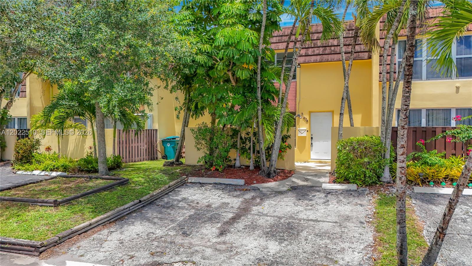 Welcome home to this large 3-bedroom townhome. The house features a private rear yard and is a corner unit. Large bedrooms with large closets. Updated bathroom and kitchens. Close to Nova University. Ideal home for first time Buyer or an investor.  Easy access to Turnpike and other major roadways. Just mins from Ft Lauderdale Int'l airport and the Hard Rock Casino.