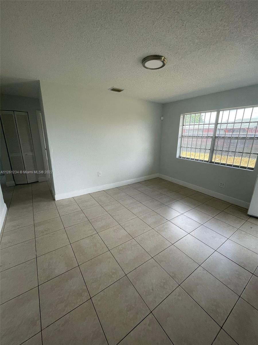 PINE WOOD PK - Residential Lease