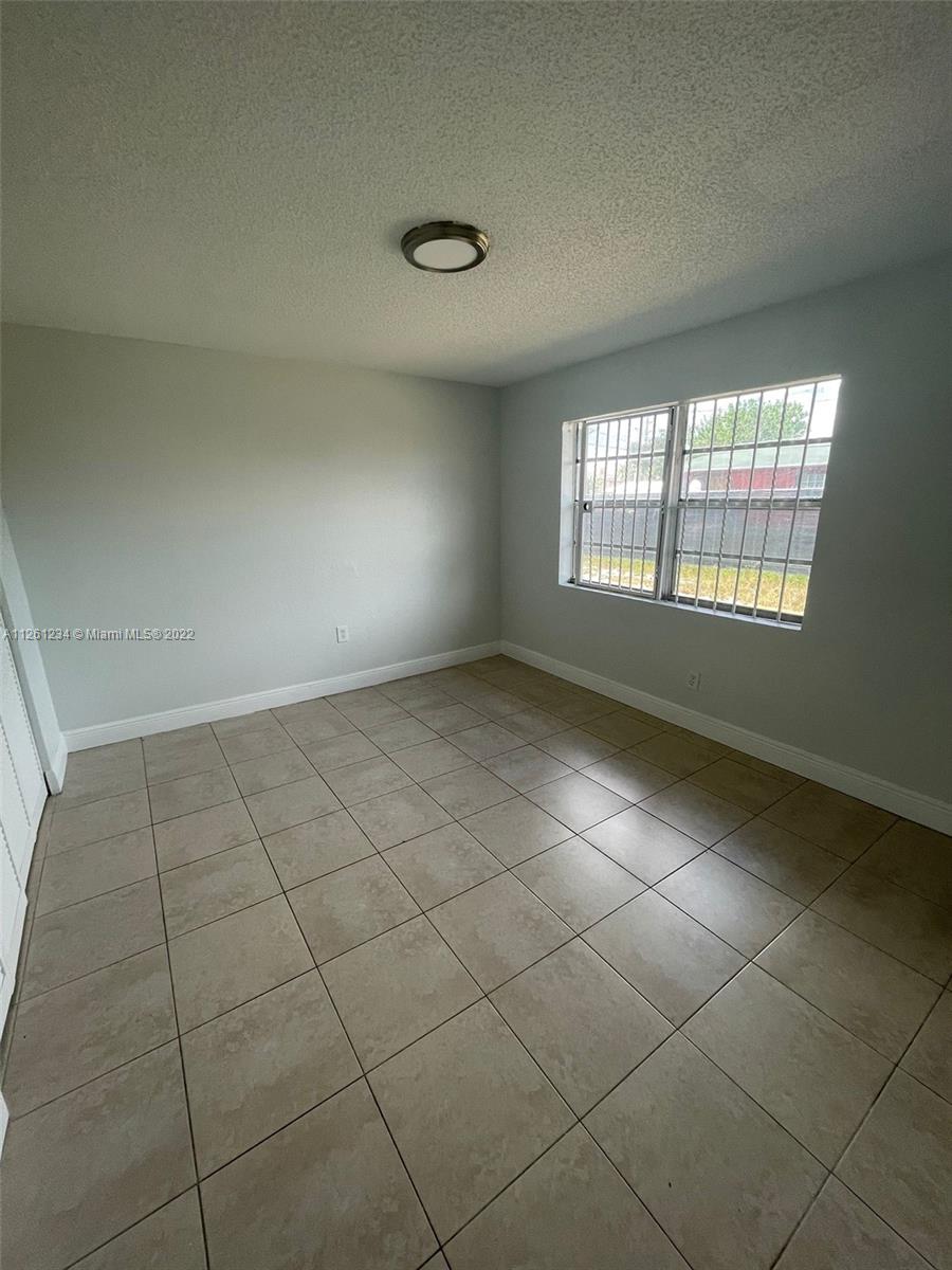PINE WOOD PK - Residential Lease