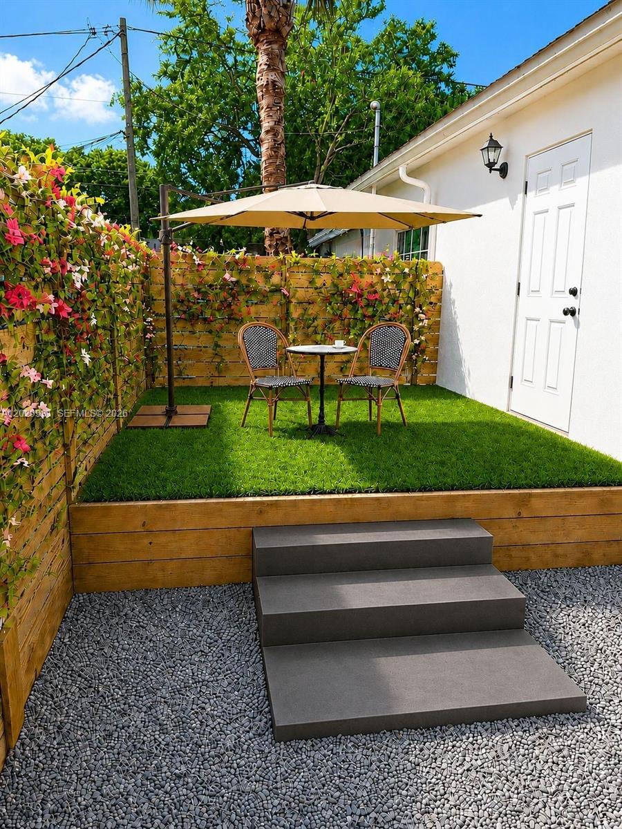 BUENA VISTA GARDENS - Residential Lease