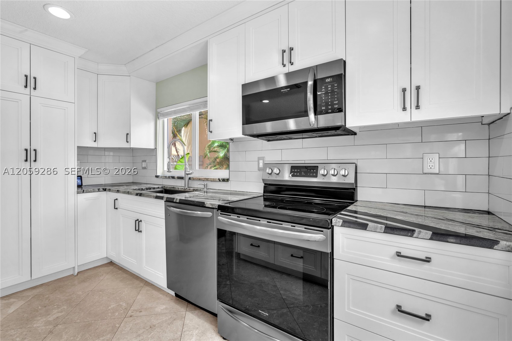 WINSTON PARK - Residential