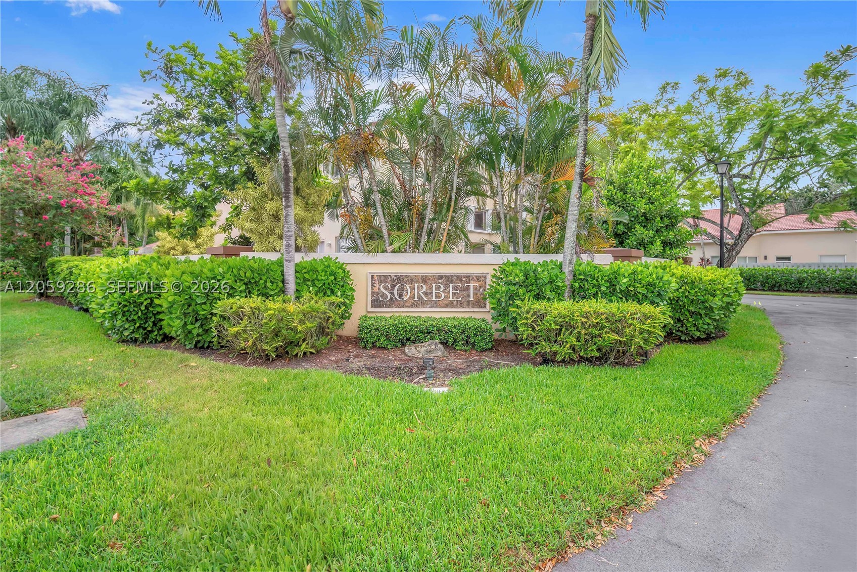 WINSTON PARK - Residential