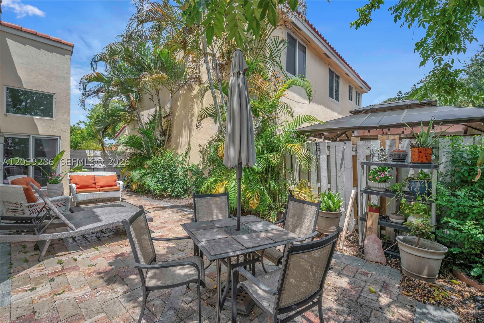 WINSTON PARK - Residential