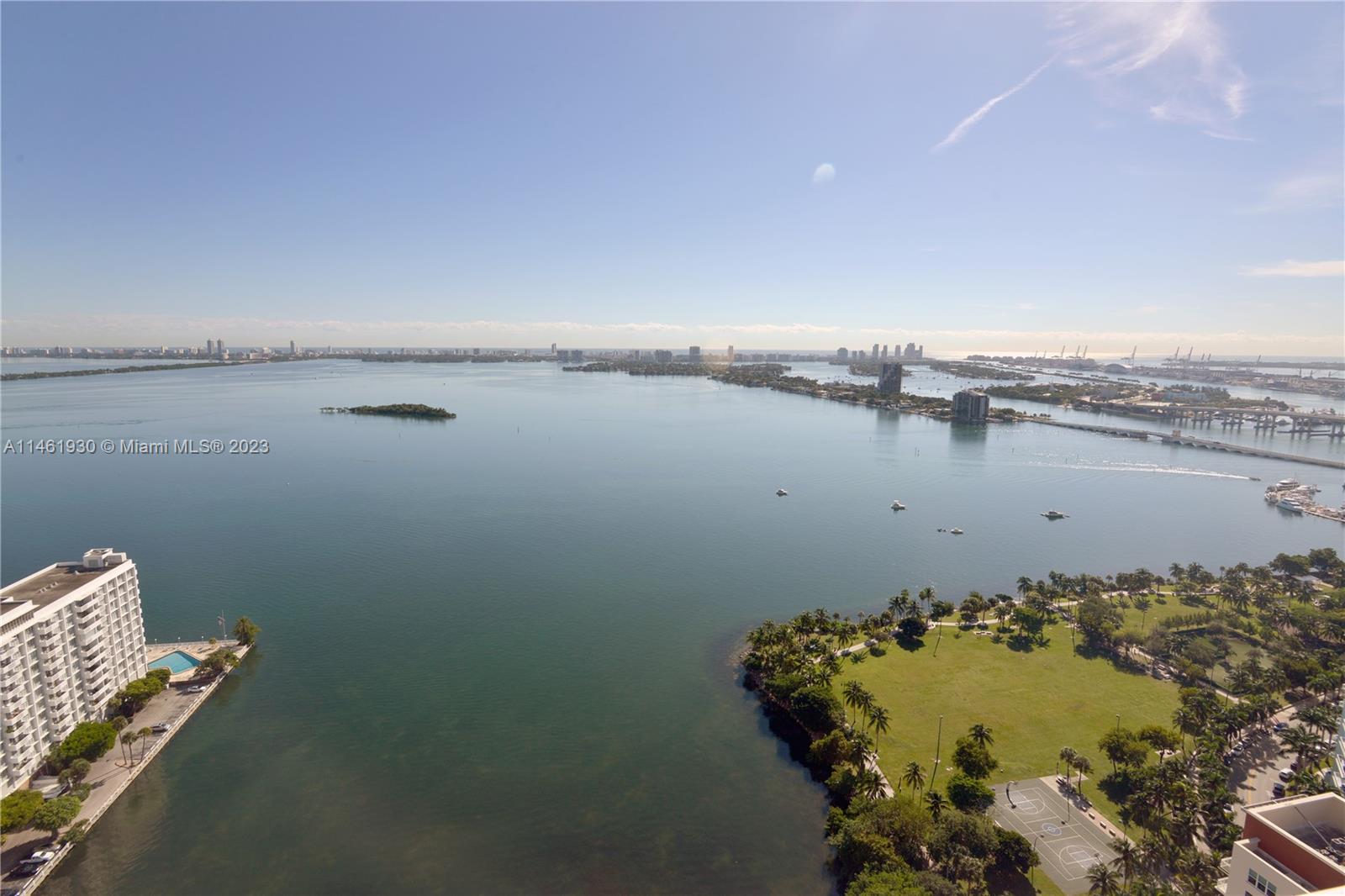 PARAMOUNT BAY CONDO - Residential