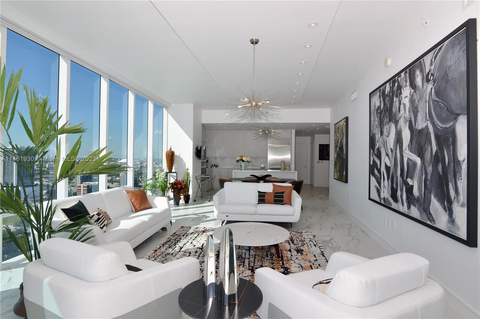 PARAMOUNT BAY CONDO - Residential