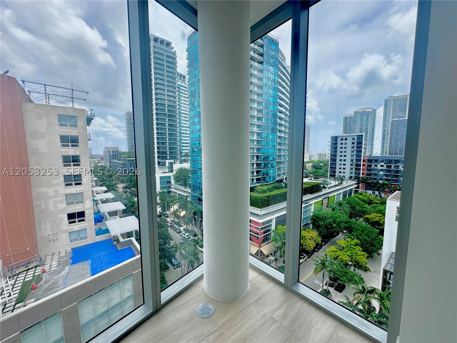 The Standard Midtown - Residential Lease