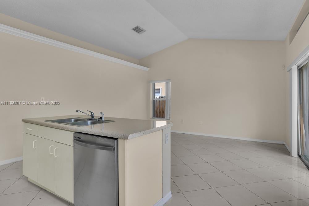 FLAMINGO ESTATES - Residential