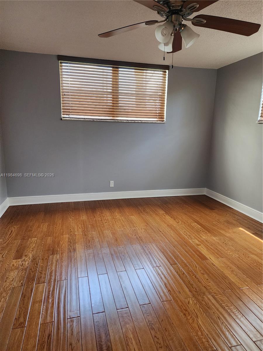 HOLLYBROOK GOLF AND - Residential