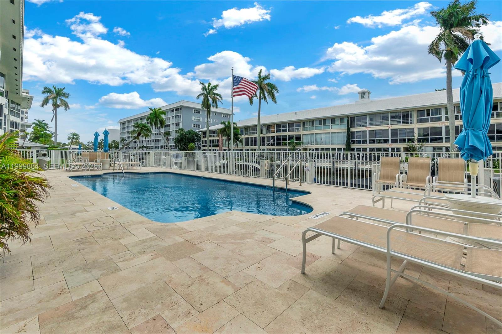 WINDSOR CONDO - Residential