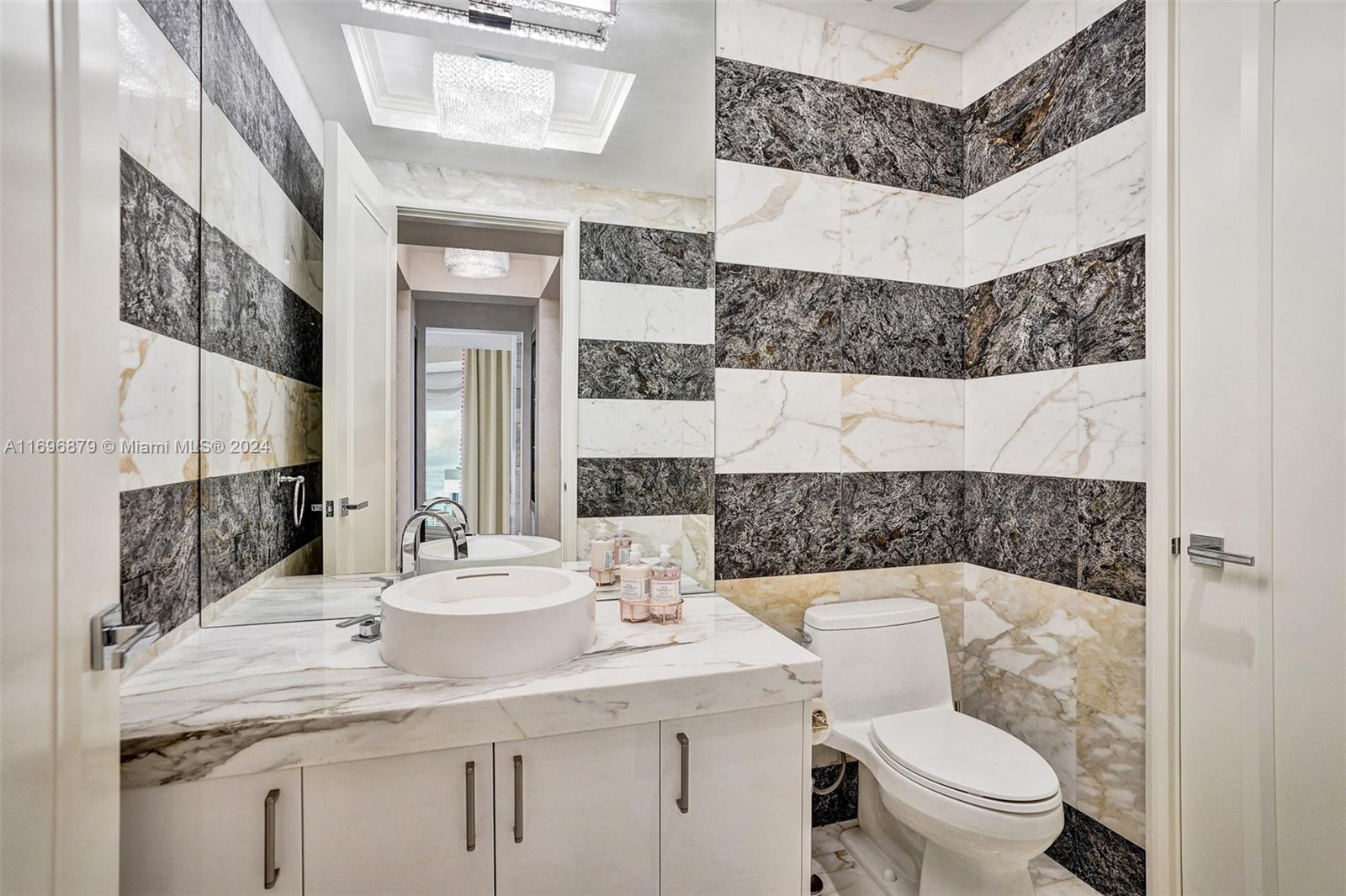 THE MANSIONS AT ACQUALINA - Residential