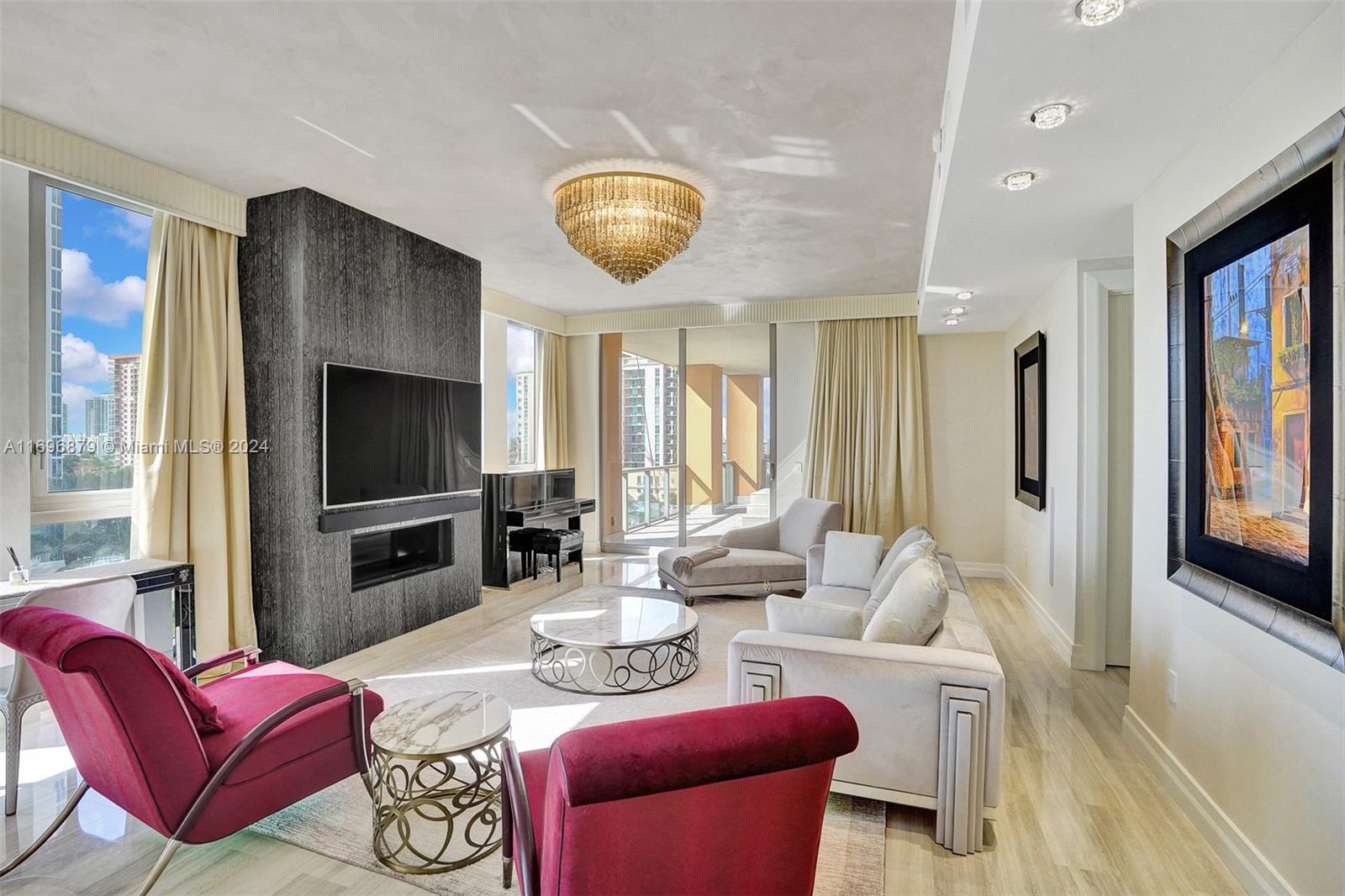 THE MANSIONS AT ACQUALINA - Residential