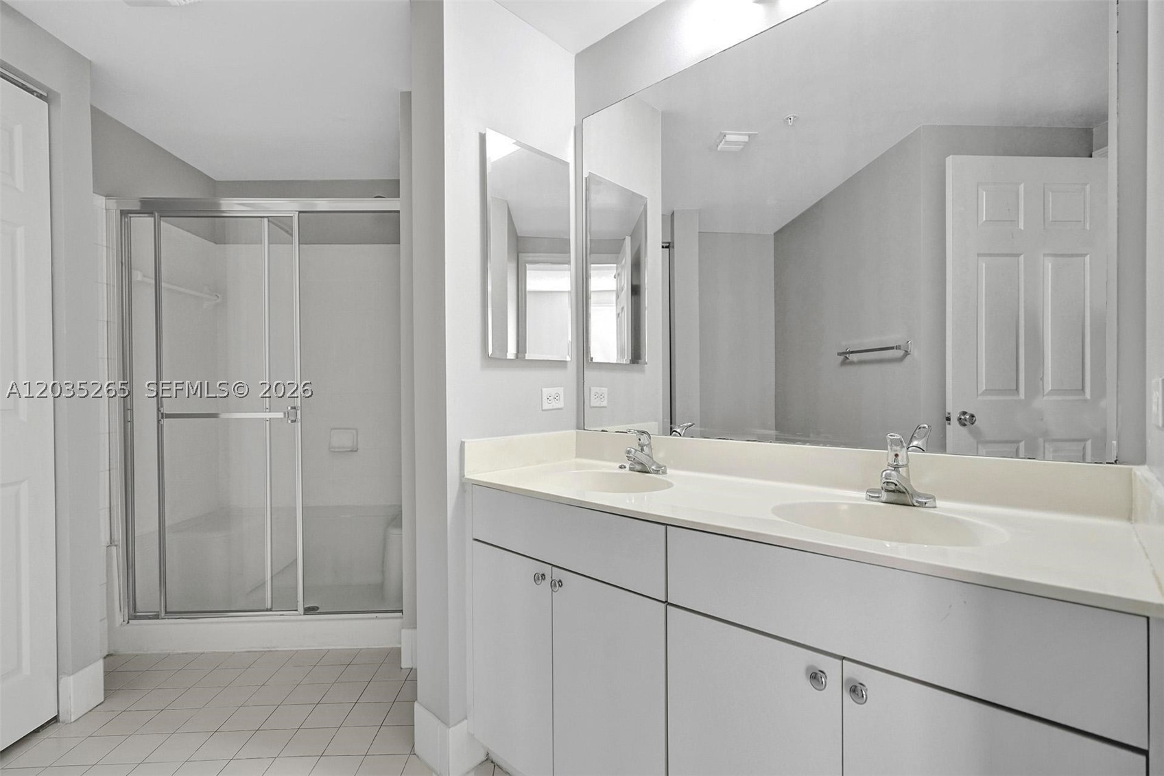 PORTO BELLAGIO CONDO - Residential Lease