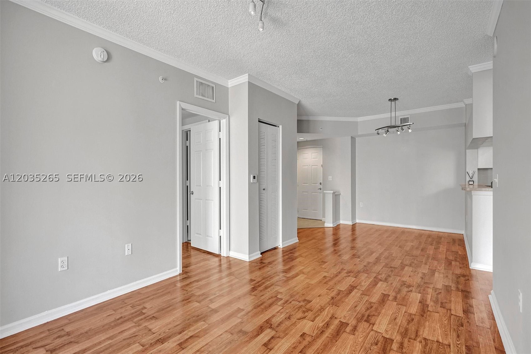PORTO BELLAGIO CONDO - Residential Lease