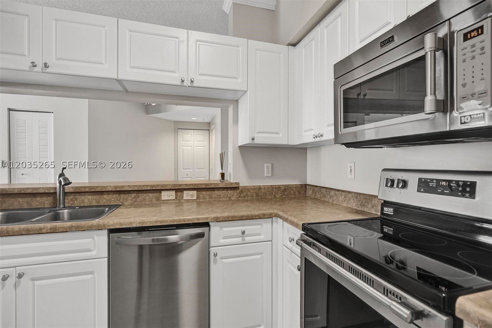 PORTO BELLAGIO CONDO - Residential Lease