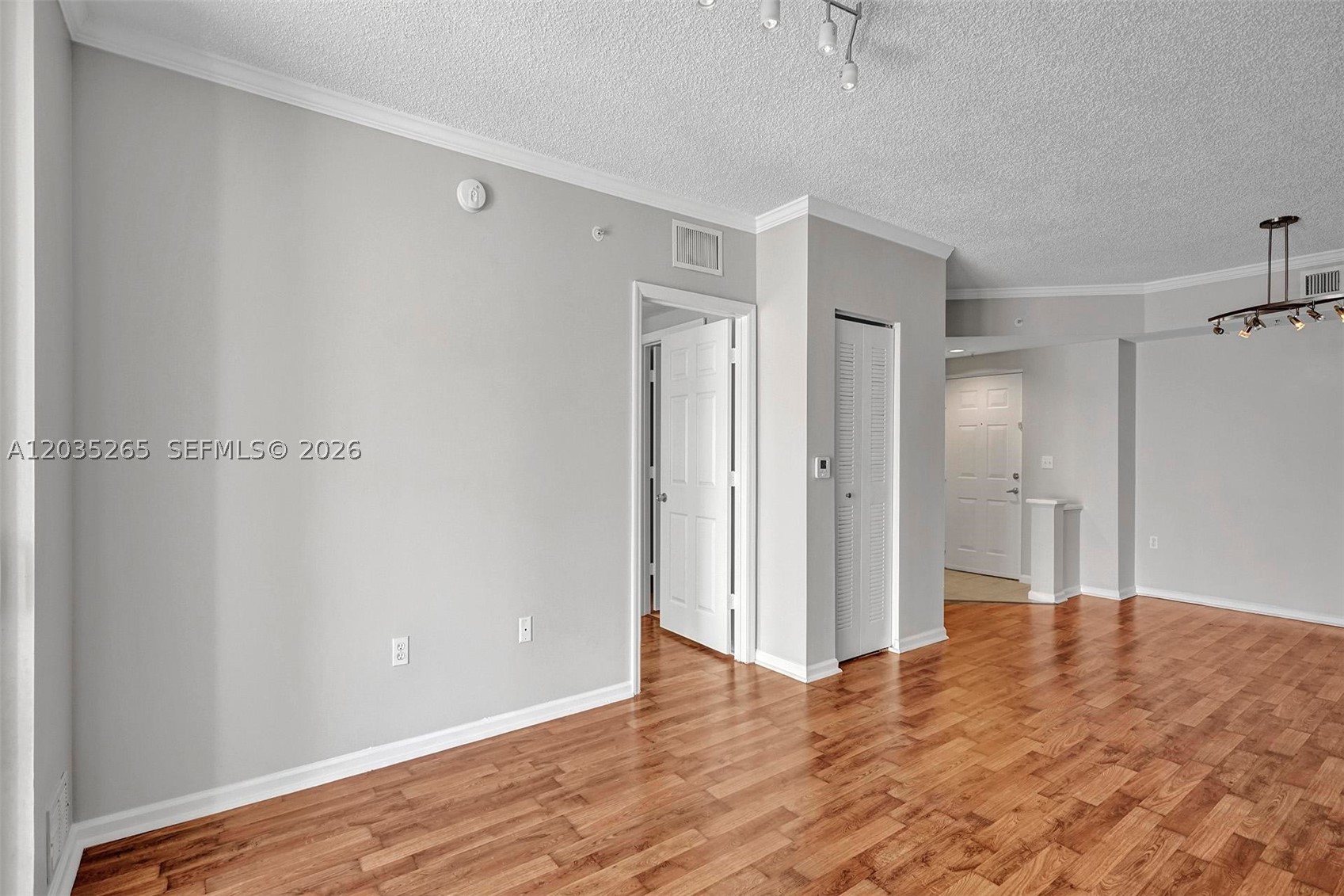 PORTO BELLAGIO CONDO - Residential Lease