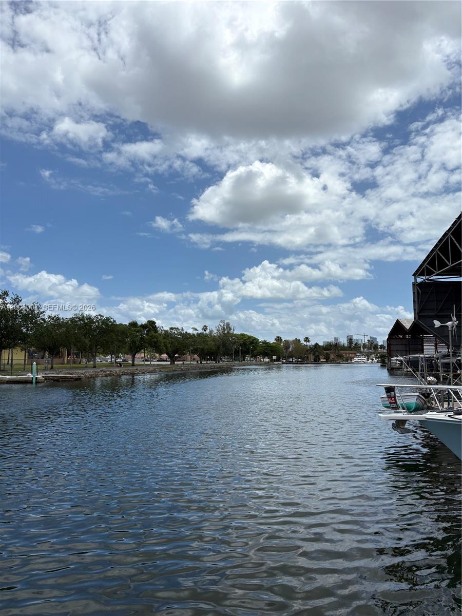 RIVER RUN SOUTH MARINA CO - Land