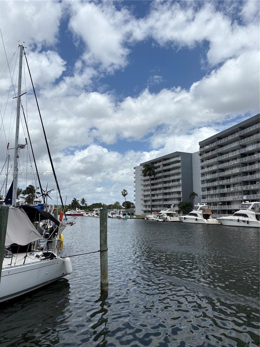 RIVER RUN SOUTH MARINA CO - Land