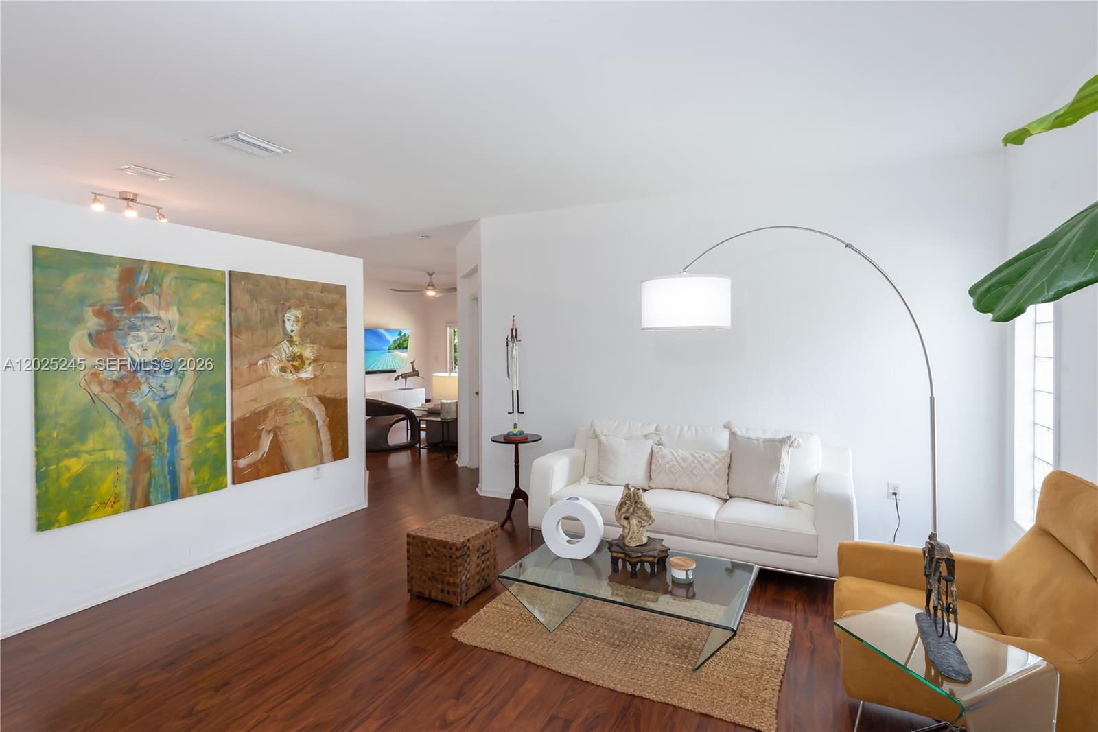SAPPHIRE SHORES-SAPPHIRE - Residential