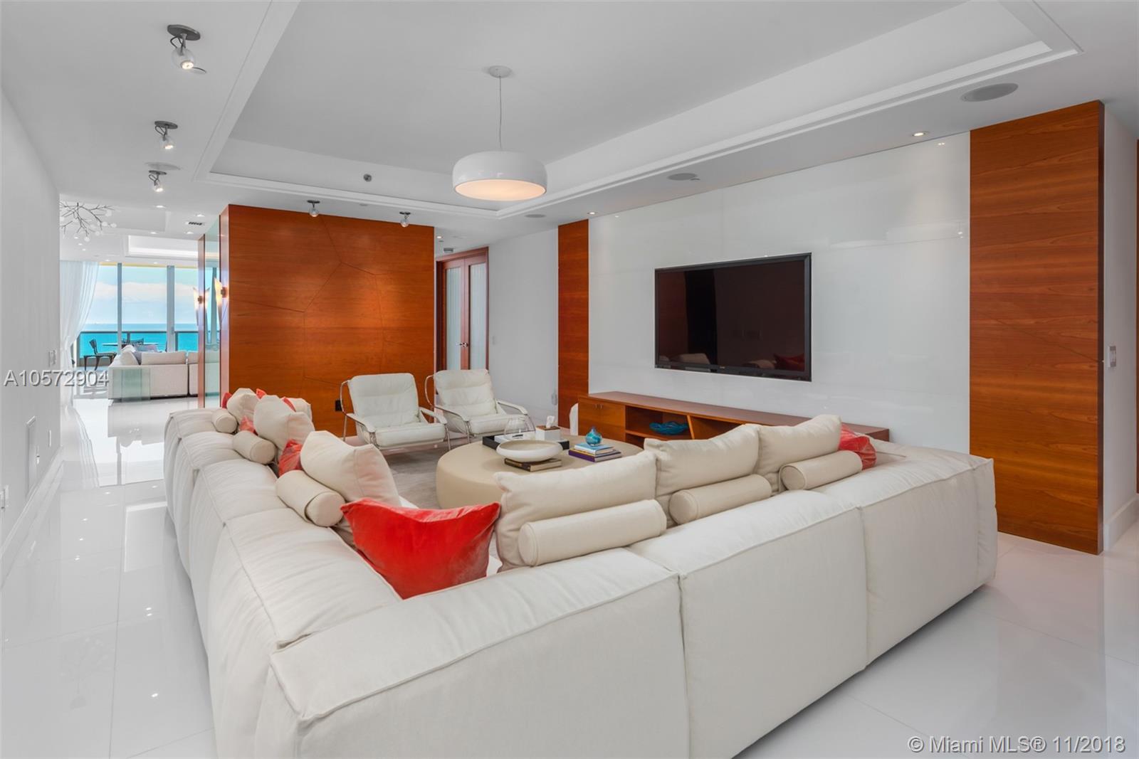 THE RESIDENCES AT THE BAT - Residential
