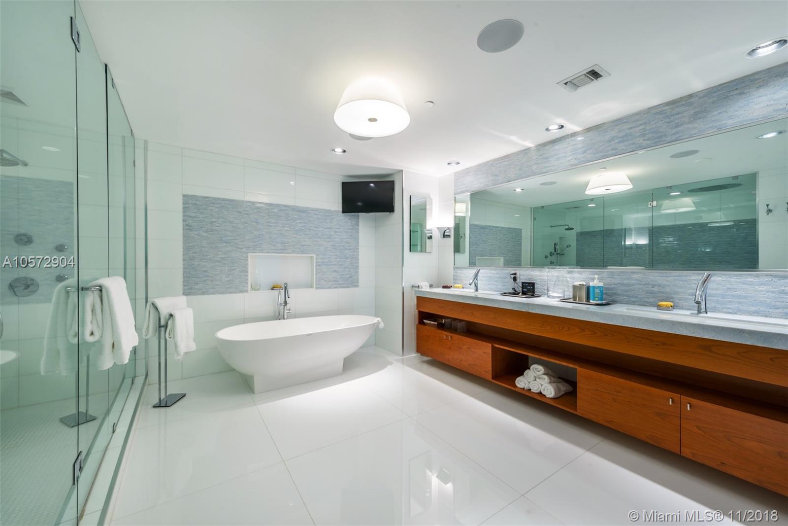 THE RESIDENCES AT THE BAT - Residential